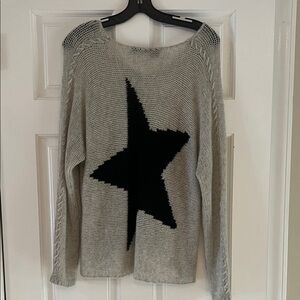 360 Cashmere Knit Sweater | Size Medium | Star Back Detail